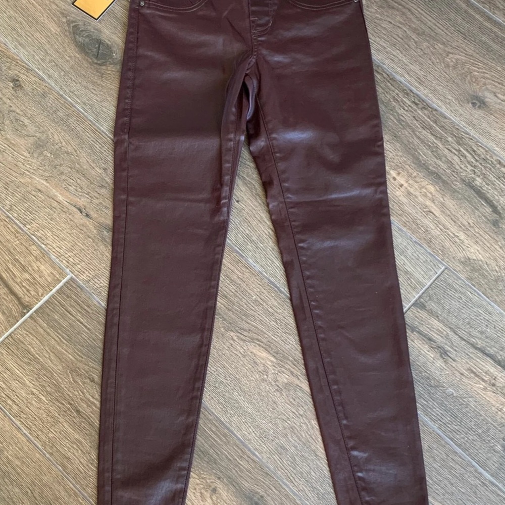 Rock & Republic Pull on Leggings Fever NWT